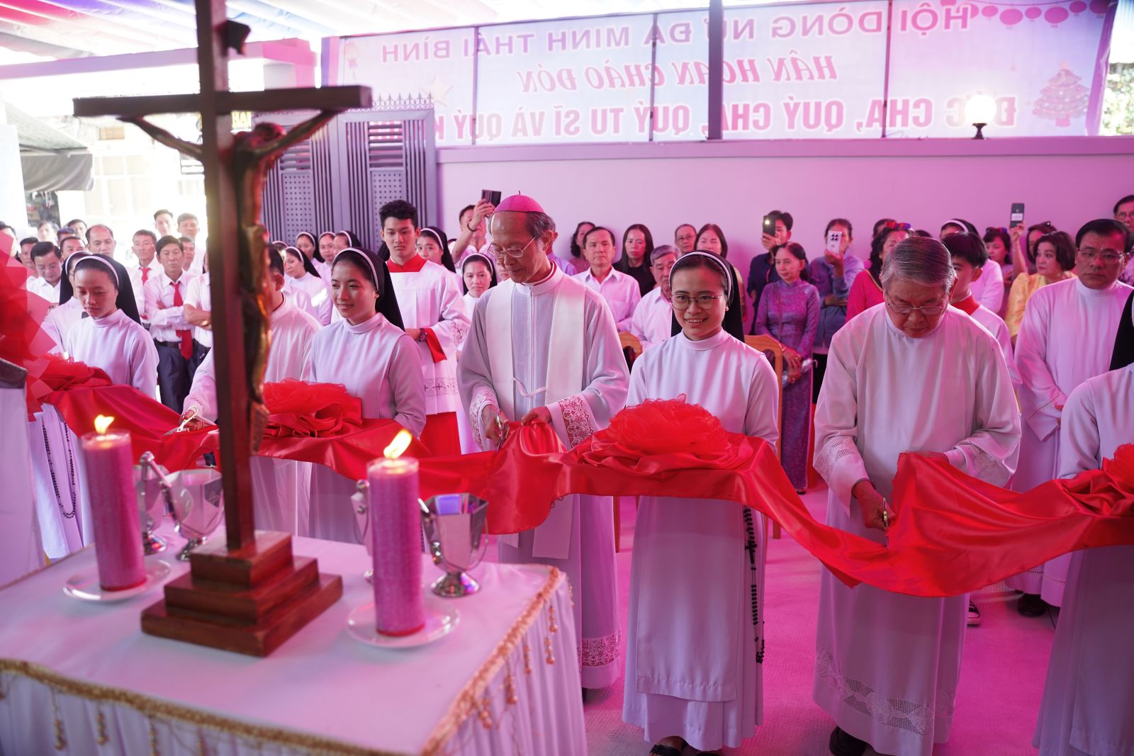 Dòng Nữ Đa Minh Thái Bình: Thánh lễ Tạ ơn, cắt băng khánh thành, làm phép Ngôi Nhà mới Cộng đoàn Piô V Mỹ Hội