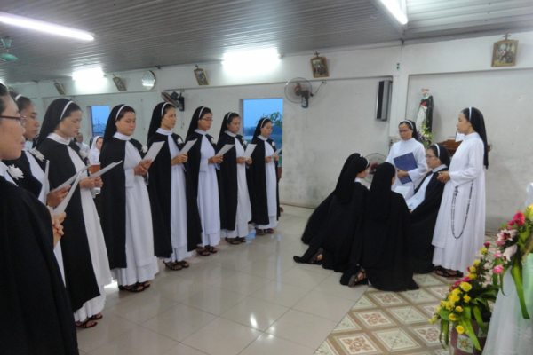 Dòng nữ Đa Minh Thái Bình - Thánh lễ Tạ ơn và nghi thức tuyên Khấn lại năm 2013