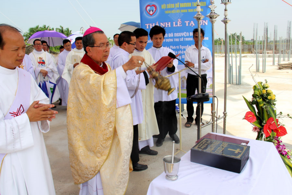 Thánh lễ đặt Viên đá Nguyện đường Dòng nữ Đa Minh Thái Bình - 2015