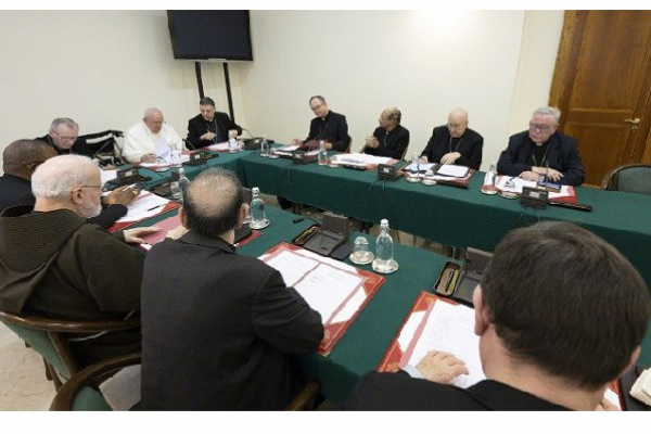 ĐTC Phanxicô và Hội đồng Hồng y cố vấn họp bàn về vai trò của phụ nữ trong Giáo hội