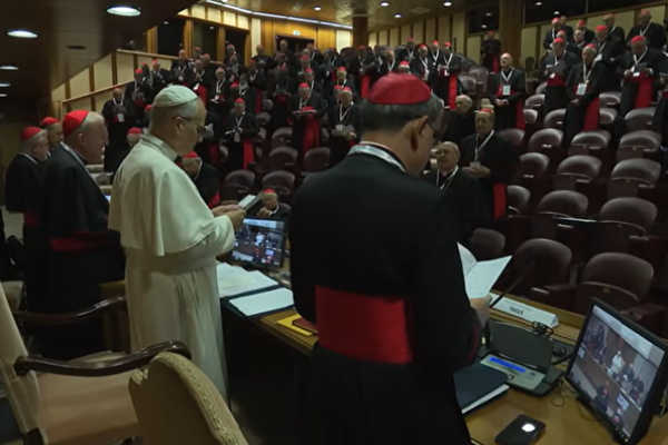 Kết thúc phiên họp cuối cùng của Công nghị hồng y đầu tiên