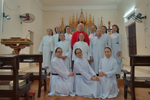 Lược sử Tu viện Mẹ Lên Trời Trung Đồng