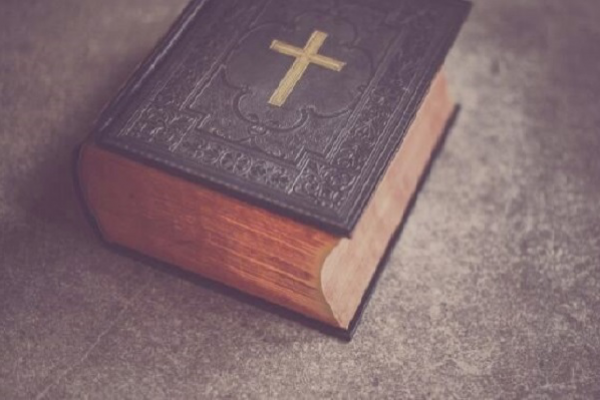 10 câu Kinh thánh giúp vượt thắng sự chán nản tâm linh