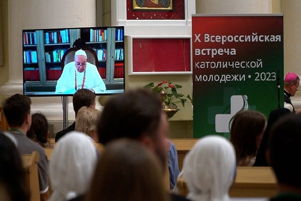 Đức Thánh Cha gặp gỡ trực tuyến với giới trẻ Công giáo Nga