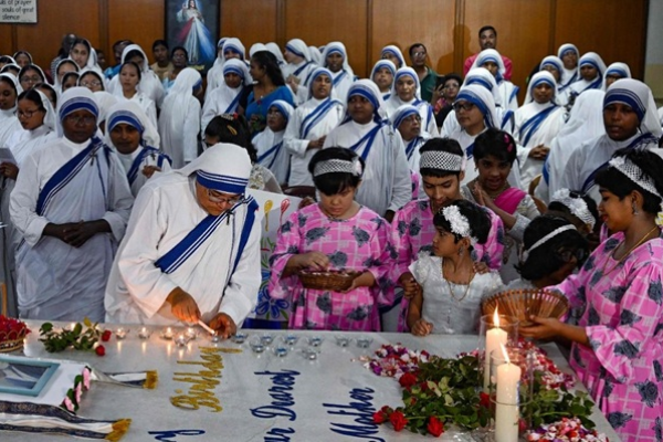 Sứ điệp của ĐTC Lêô XIV nhân Ngày Thế giới Truyền giáo lần thứ 100: Không ai được thờ ơ với sứ vụ truyền giáo