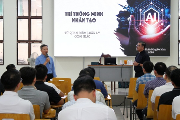 Thường huấn Tu viện Mân Côi :  “Trí thông minh nhân tạo dưới góc nhìn luân lý công giáo