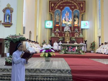 Tu xá Thánh Martinô Ngọc Đồng: Thánh lễ Tạ ơn, Làm phép và Cắt băng Khánh Thành Nhà Sinh Hoạt