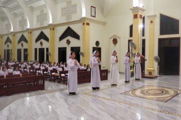 Hình ảnh: Thánh lễ Bế mạc Tuần Tĩnh tâm, Nghi thức gia nhập Tập viện và Tuyên lại Lời Khấn