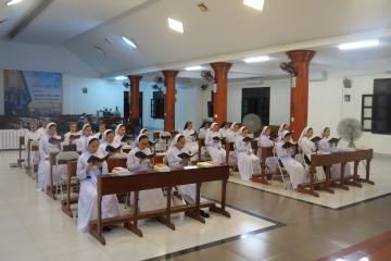 Hình ảnh: Thánh lễ Bế mạc Tuần Tĩnh tâm, Nghi thức gia nhập Tập viện và Tuyên lại Lời Khấn