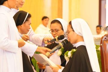 Hình ảnh: Hồng ân Tiên khấn và Vĩnh khấn