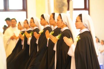 Hình ảnh: Hồng ân Tiên khấn và Vĩnh khấn