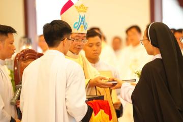 Hình ảnh: Hồng ân Tiên khấn và Vĩnh khấn