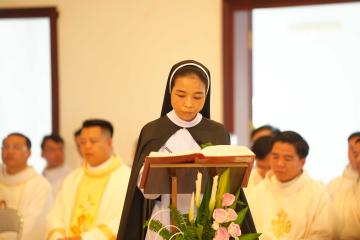Hình ảnh: Hồng ân Tiên khấn và Vĩnh khấn