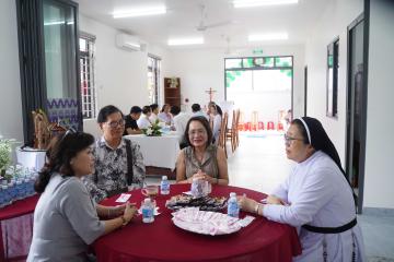 Hình ảnh: Làm phép và Cắt băng Khánh Thành Cộng đoàn Thánh Piô V Mỹ Hội