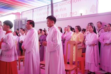 Hình ảnh: Làm phép và Cắt băng Khánh Thành Cộng đoàn Thánh Piô V Mỹ Hội