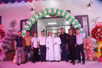 Hình ảnh: Làm phép và Cắt băng Khánh Thành Cộng đoàn Thánh Piô V Mỹ Hội