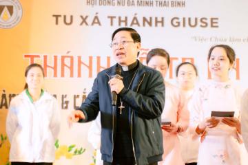 Hình ảnh: Thánh lễ Tạ ơn, cắt băng khánh thành và làm phép Ngôi Nhà mới Tu xá Thánh Giuse Thái Bình