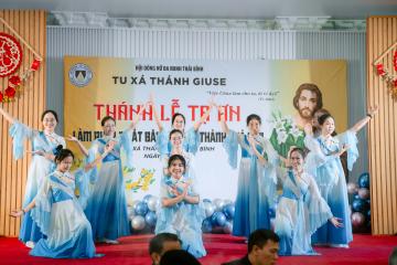 Hình ảnh: Thánh lễ Tạ ơn, cắt băng khánh thành và làm phép Ngôi Nhà mới Tu xá Thánh Giuse Thái Bình