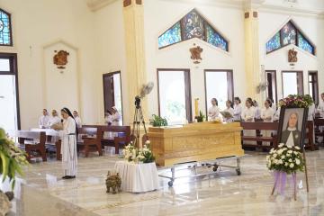 Hình ảnh: Nghi thức Tiễn biệt và Thánh lễ An táng Nữ tu Anna Nguyễn Thị Cúc, OP.