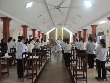 Hình ảnh Tĩnh tâm Dọn Khấn và Lặp lại Lời Khấn 2026