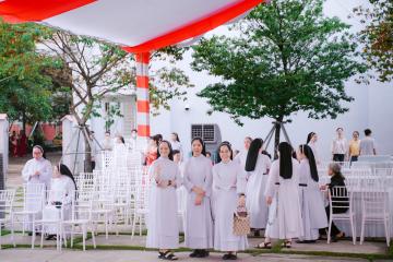 Chùm hình ảnh số 1: Thánh lễ Tạ ơn, Nghi thức Khấn Dòng và mừng Ngân khánh Khấn Dòng năm 2026 (1)