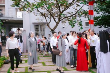 Chùm hình ảnh số 1: Thánh lễ Tạ ơn, Nghi thức Khấn Dòng và mừng Ngân khánh Khấn Dòng năm 2026 (1)