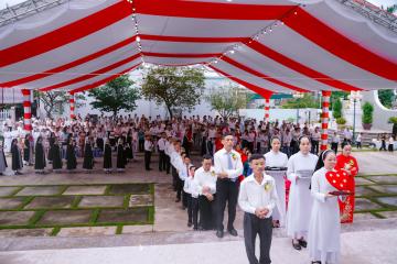 Chùm hình ảnh số 1: Thánh lễ Tạ ơn, Nghi thức Khấn Dòng và mừng Ngân khánh Khấn Dòng năm 2026 (1)