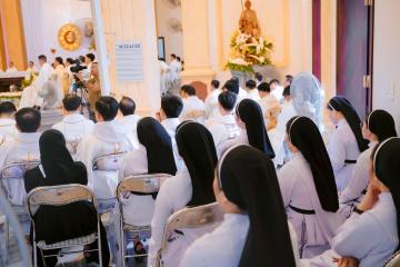 Chùm hình ảnh số 1: Thánh lễ Tạ ơn, Nghi thức Khấn Dòng và mừng Ngân khánh Khấn Dòng năm 2026 (1)