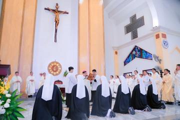Chùm Hình ảnh số 2: Thánh lễ Tạ ơn, Nghi thức Khấn Dòng và mừng Ngân khánh Khấn Dòng năm 2026 (2)