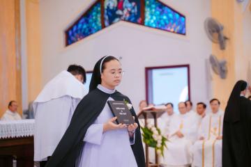 Chùm Hình ảnh số 2: Thánh lễ Tạ ơn, Nghi thức Khấn Dòng và mừng Ngân khánh Khấn Dòng năm 2026 (2)