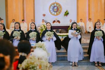 Chùm Hình ảnh số 2: Thánh lễ Tạ ơn, Nghi thức Khấn Dòng và mừng Ngân khánh Khấn Dòng năm 2026 (2)