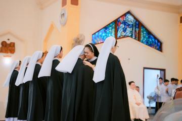 Chùm Hình ảnh số 2: Thánh lễ Tạ ơn, Nghi thức Khấn Dòng và mừng Ngân khánh Khấn Dòng năm 2026 (2)