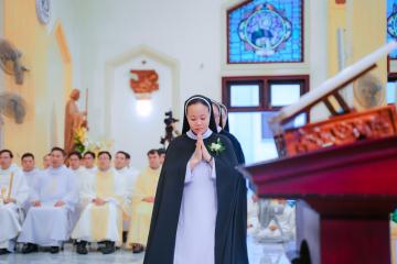 Chùm Hình ảnh số 3: Thánh lễ Tạ ơn, Nghi thức Khấn Dòng và mừng Ngân khánh Khấn Dòng năm 2026 (3)