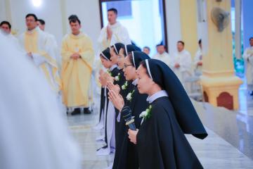 Chùm Hình ảnh số 3: Thánh lễ Tạ ơn, Nghi thức Khấn Dòng và mừng Ngân khánh Khấn Dòng năm 2026 (3)