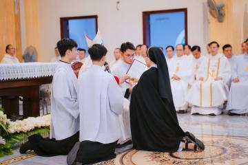 Chùm Hình ảnh số 3: Thánh lễ Tạ ơn, Nghi thức Khấn Dòng và mừng Ngân khánh Khấn Dòng năm 2026 (3)