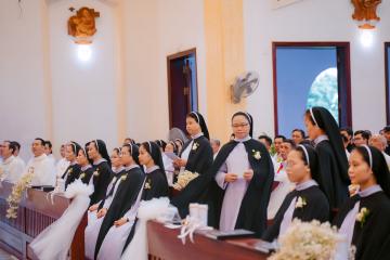 Chùm Hình ảnh số 3: Thánh lễ Tạ ơn, Nghi thức Khấn Dòng và mừng Ngân khánh Khấn Dòng năm 2026 (3)