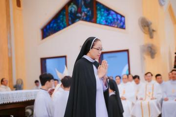 Chùm Hình ảnh số 3: Thánh lễ Tạ ơn, Nghi thức Khấn Dòng và mừng Ngân khánh Khấn Dòng năm 2026 (3)
