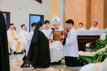 Chùm Hình ảnh số 3: Thánh lễ Tạ ơn, Nghi thức Khấn Dòng và mừng Ngân khánh Khấn Dòng năm 2026 (3)