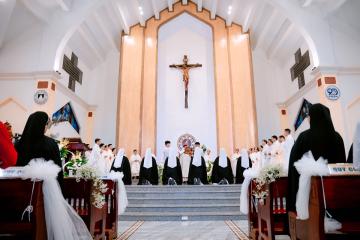 Chùm Hình ảnh số 4: Thánh lễ Tạ ơn, Nghi thức Khấn Dòng và mừng Ngân khánh Khấn Dòng năm 2026 (4)