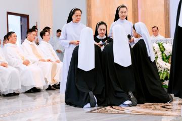 Chùm Hình ảnh số 4: Thánh lễ Tạ ơn, Nghi thức Khấn Dòng và mừng Ngân khánh Khấn Dòng năm 2026 (4)