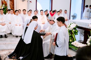 Chùm Hình ảnh số 4: Thánh lễ Tạ ơn, Nghi thức Khấn Dòng và mừng Ngân khánh Khấn Dòng năm 2026 (4)