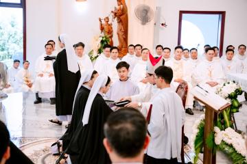 Chùm Hình ảnh số 4: Thánh lễ Tạ ơn, Nghi thức Khấn Dòng và mừng Ngân khánh Khấn Dòng năm 2026 (4)
