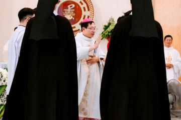 Chùm Hình ảnh số 5: Thánh lễ Tạ ơn, Nghi thức Khấn Dòng và mừng Ngân khánh Khấn Dòng năm 2026 (5)