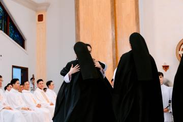 Chùm Hình ảnh số 5: Thánh lễ Tạ ơn, Nghi thức Khấn Dòng và mừng Ngân khánh Khấn Dòng năm 2026 (5)