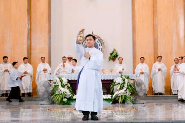 Chùm Hình ảnh số 5: Thánh lễ Tạ ơn, Nghi thức Khấn Dòng và mừng Ngân khánh Khấn Dòng năm 2026 (5)