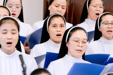 Chùm Hình ảnh số 5: Thánh lễ Tạ ơn, Nghi thức Khấn Dòng và mừng Ngân khánh Khấn Dòng năm 2026 (5)