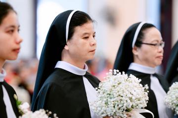 Chùm Hình ảnh số 5: Thánh lễ Tạ ơn, Nghi thức Khấn Dòng và mừng Ngân khánh Khấn Dòng năm 2026 (5)