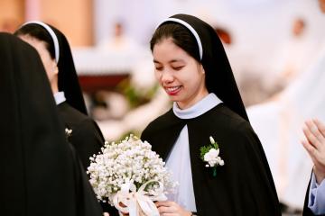 Chùm Hình ảnh số 5: Thánh lễ Tạ ơn, Nghi thức Khấn Dòng và mừng Ngân khánh Khấn Dòng năm 2026 (5)