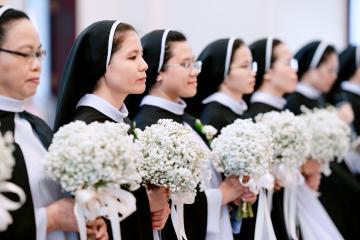 Chùm Hình ảnh số 5: Thánh lễ Tạ ơn, Nghi thức Khấn Dòng và mừng Ngân khánh Khấn Dòng năm 2026 (5)