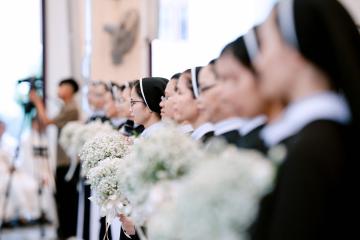 Chùm Hình ảnh số 5: Thánh lễ Tạ ơn, Nghi thức Khấn Dòng và mừng Ngân khánh Khấn Dòng năm 2026 (5)